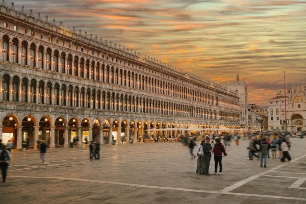 Salute Palace powered by Sonder image 10