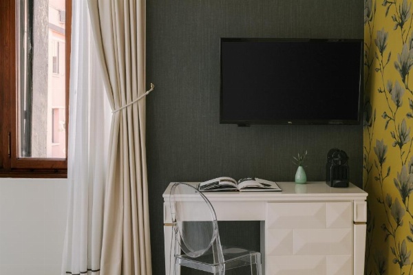 Salute Palace powered by Sonder image 20