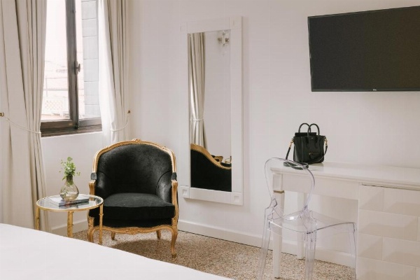 Salute Palace powered by Sonder image 22